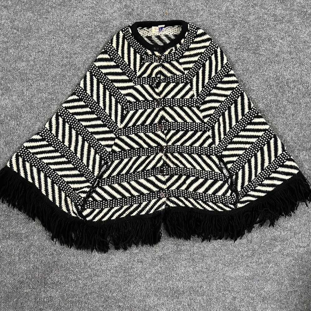 Penrose Poncho Womens Size OS Black White Chevron Fringe Button Front Vintage